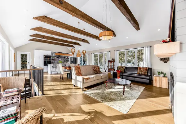 92 Rue Carver, Morin-heights, QC J0R1H0