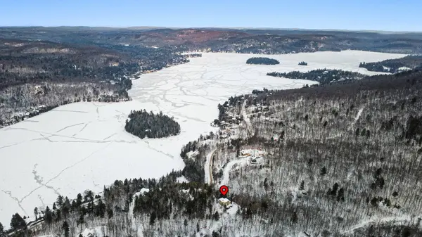 33 310e Avenue, Saint-hippolyte, QC J8A2W8