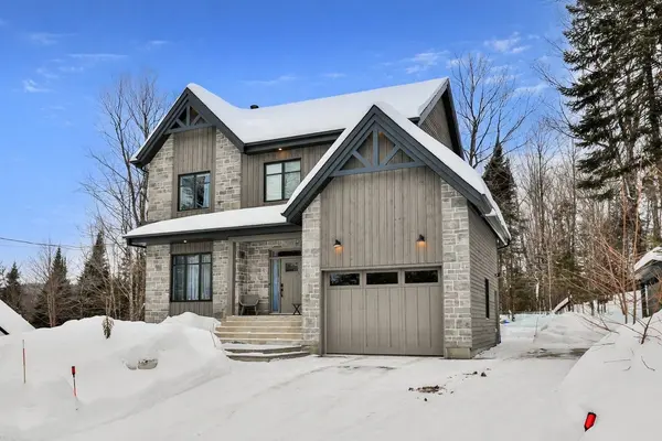 42 Rue du Portail, Morin-heights, QC J0R1H0