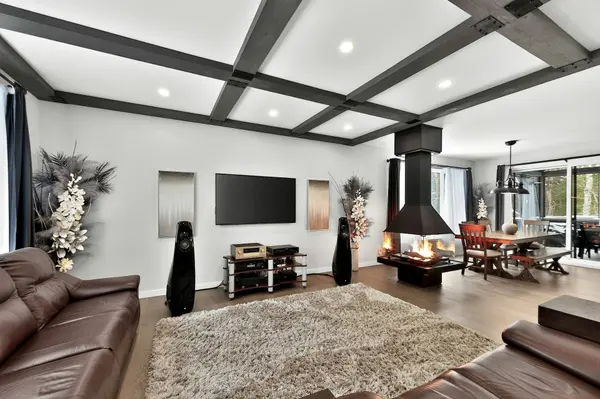 42 Rue du Portail, Morin-heights, QC J0R1H0