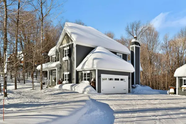 592 Ch. St-Germain, Prévost, QC J0R1T0