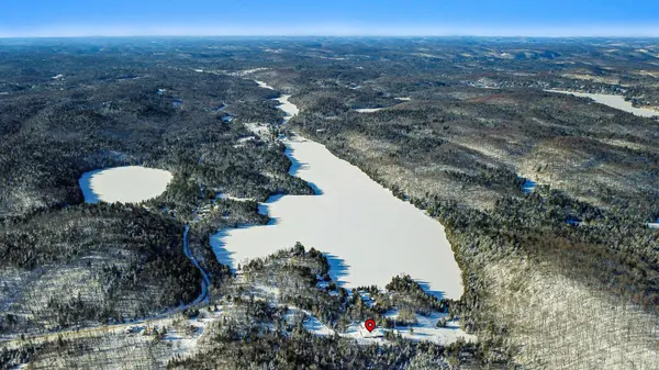 335 Ch. Tamaracouta, Mille-isles, QC J0R1A0