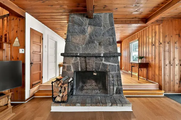 81 Av. Chartier, Saint-sauveur, QC J0R1R4