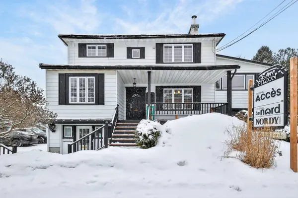 36 Av. Filion, Saint-sauveur, QC J0R1R0