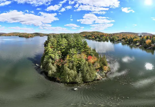 Lac-des-Quatorze-Îles #ÎLE O, Saint-hippolyte, QC J8A3N4