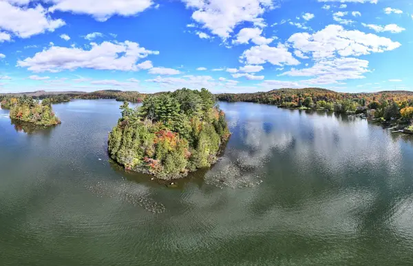 Lac-des-Quatorze-Îles #ÎLE O, Saint-hippolyte, QC J8A3N4