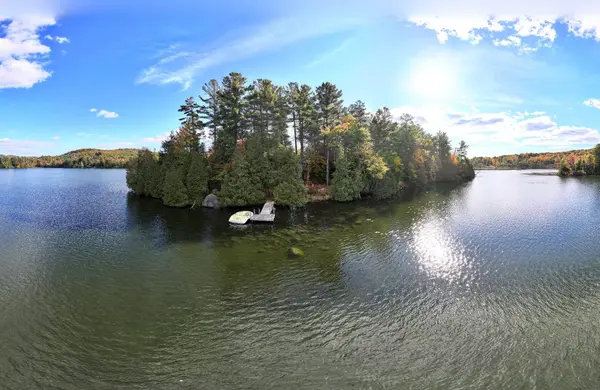 Lac-des-Quatorze-Îles #ÎLE O, Saint-hippolyte, QC J8A3N4