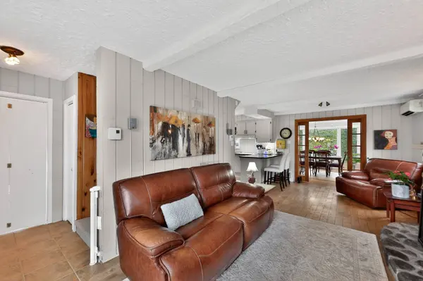 38 Av. de la Vallée, Saint-sauveur, QC J0R1R5