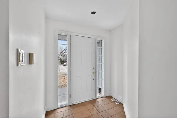 1738 Rue Station, Mascouche, QC J7L2J5