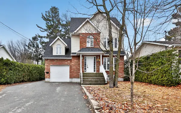 1738 Rue Station, Mascouche, QC J7L2J5