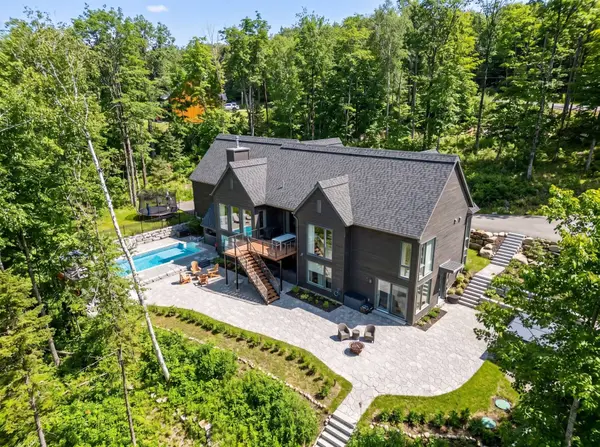 425 Ch. de l'Héritage, Saint-sauveur, QC J0R1R4