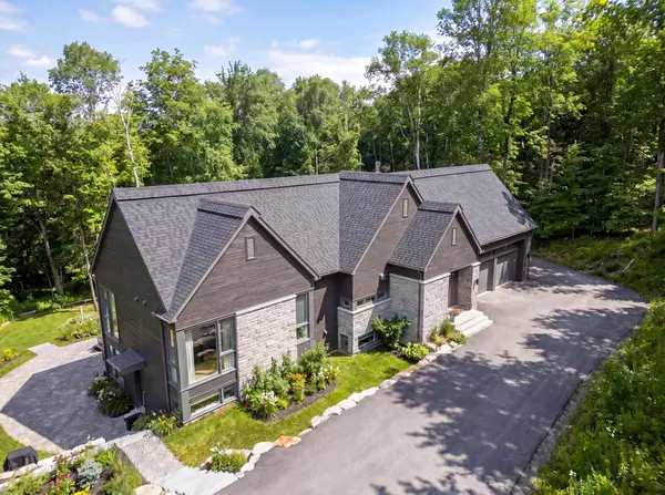 425 Ch. de l'Héritage, Saint-sauveur, QC J0R1R4
