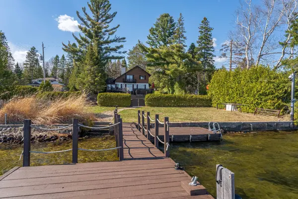 1001 Ch. des Îles, Entrelacs, QC J0T2E0