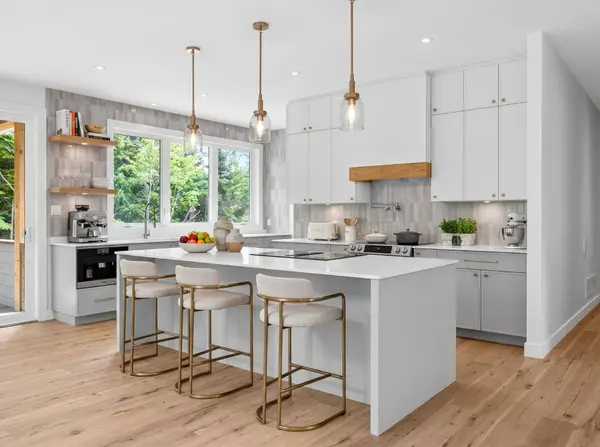 161 Ch. des Saules, Sainte-anne-des-lacs, QC J0R1B9
