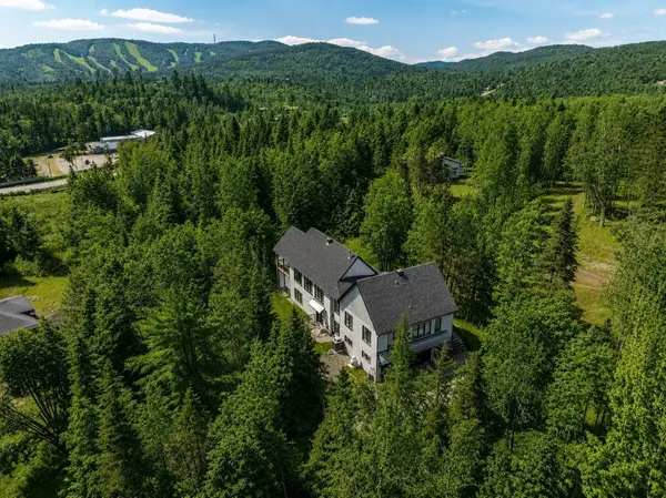 92 Rue Carver, Morin-heights, QC J0R1H0