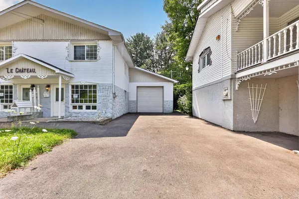 1296 -1302 Rue Circle, Mascouche, QC J7L1H1