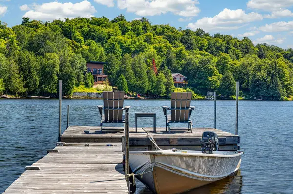 175 Ch. Fandrich, Lac-des-seize-îles, QC J0T1Y1