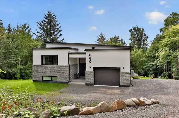 660 Rue du Hibou-Blanc, Sainte-adèle, QC J8B3J1