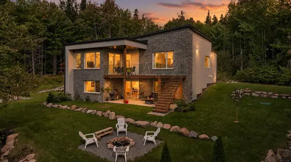 660 Rue du Hibou-Blanc, Sainte-adèle, QC J8B3J1
