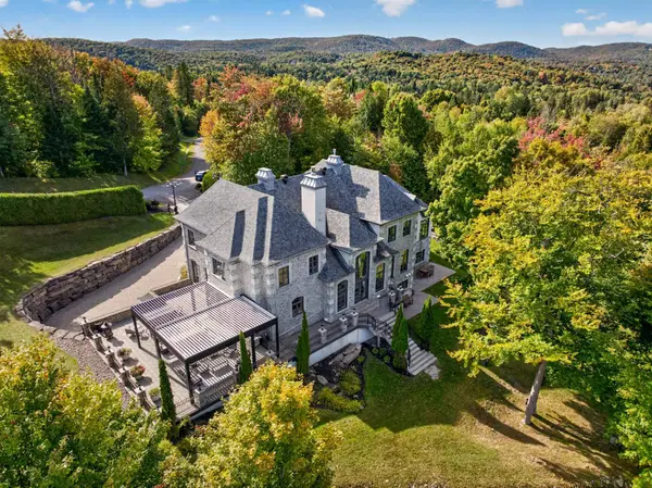 17 Rue St-Andrews, Morin-heights, QC J0R1H0