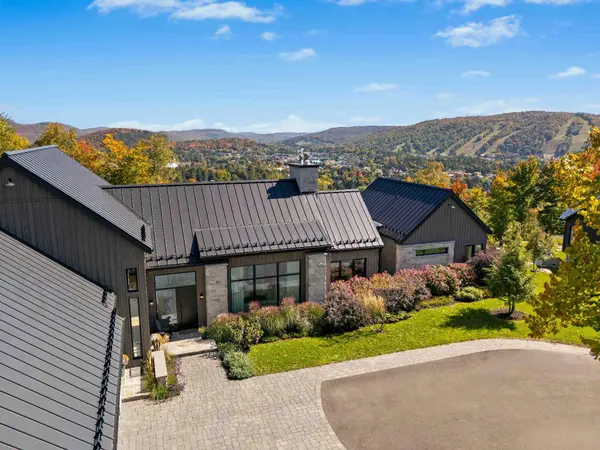 355 Ch. de l'Héritage, Saint-sauveur, QC J0R1R4