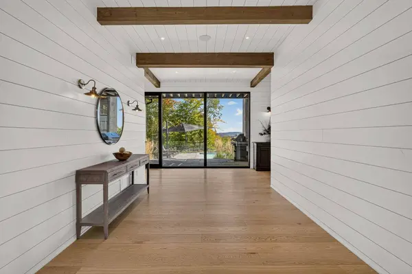 355 Ch. de l'Héritage, Saint-sauveur, QC J0R1R4
