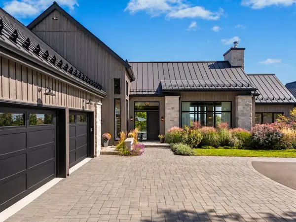 355 Ch. de l'Héritage, Saint-sauveur, QC J0R1R4