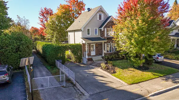 1369 Boul. Céloron, Blainville, QC J7C5C6