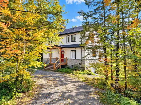 1718 Ch. du Lac-des-Becs-Scie O., Saint-sauveur, QC J0R1R1