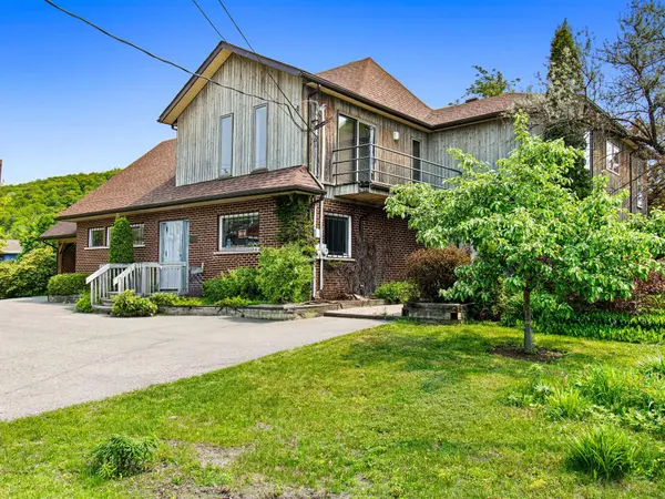 80 -82 Rue Principale, Saint-sauveur, QC J0R1R6