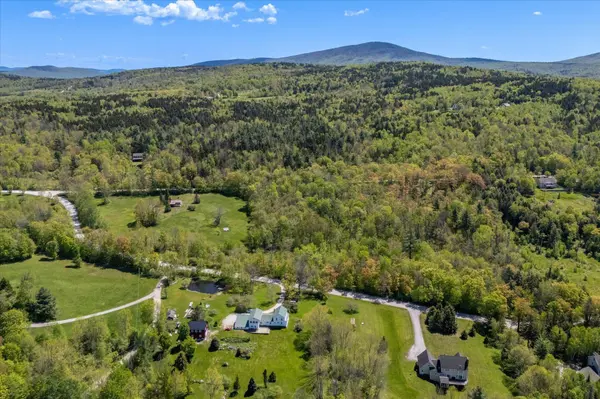 180 Straight RD, Mount Holly, VT 05758