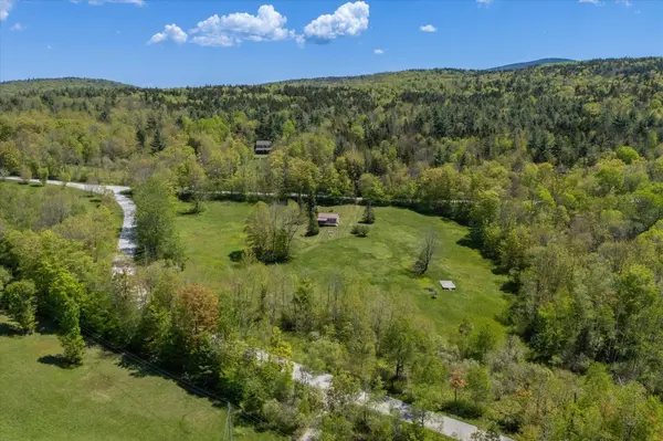 180 Straight RD, Mount Holly, VT 05758