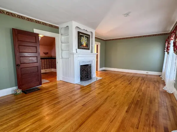 656 Main ST, Chester, VT 05143