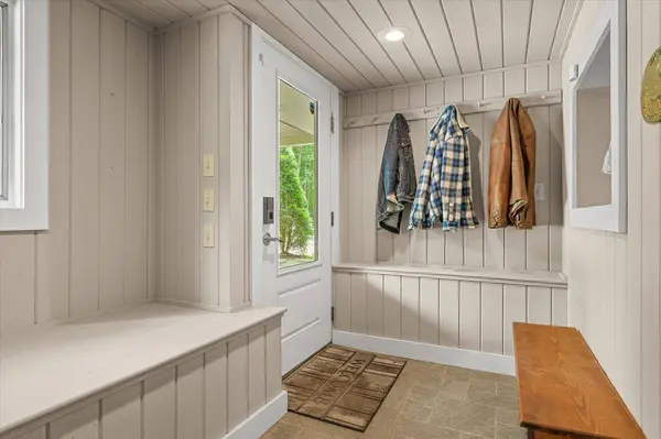 202 Pratt Bridge RD, Jamaica, VT 05343