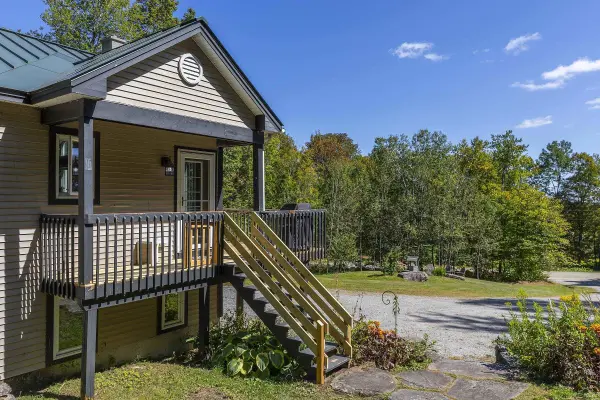 1979 North Hill RD, Andover, VT 05143