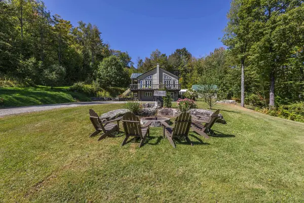 1979 North Hill RD, Andover, VT 05143