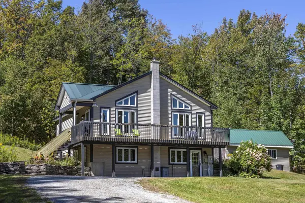 1979 North Hill RD, Andover, VT 05143