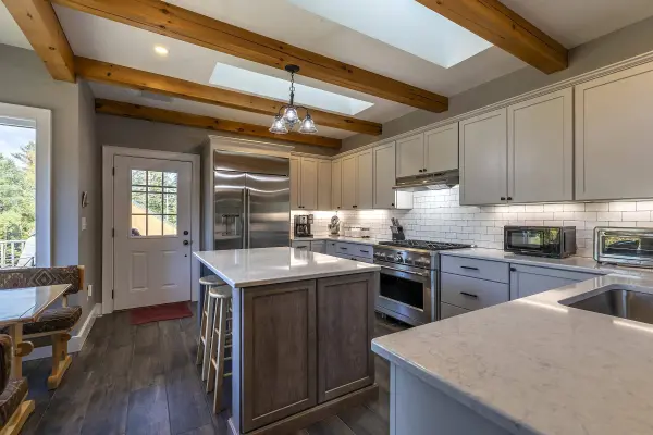 124 Barlow RD, Mount Holly, VT 05758