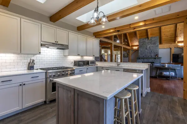 124 Barlow RD, Mount Holly, VT 05758