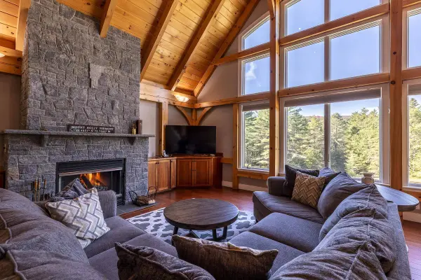 124 Barlow RD, Mount Holly, VT 05758