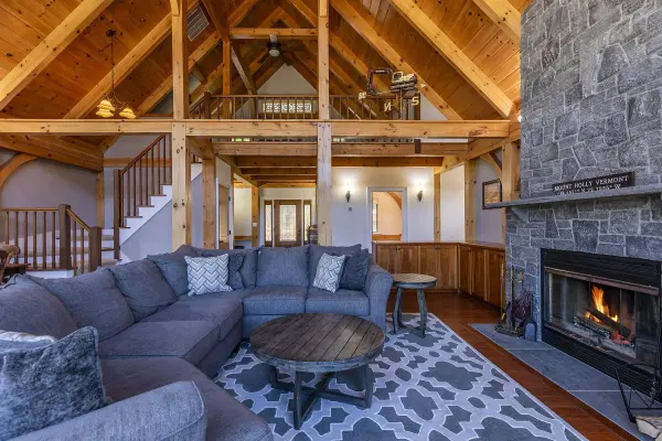 124 Barlow RD, Mount Holly, VT 05758