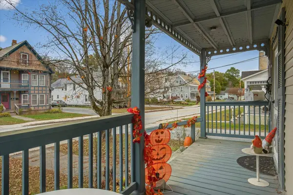 61 Pleasant ST, Ludlow, VT 05149