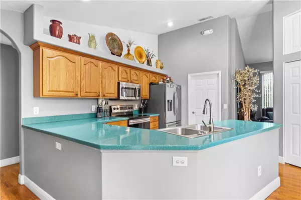 1456 Schumann DR, Sebastian, FL 32958