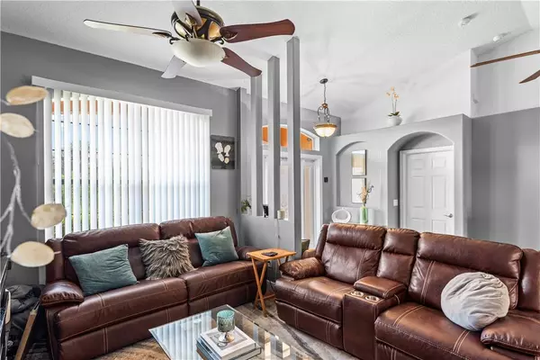 1456 Schumann DR, Sebastian, FL 32958