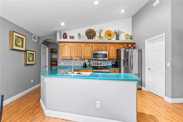 1456 Schumann DR, Sebastian, FL 32958