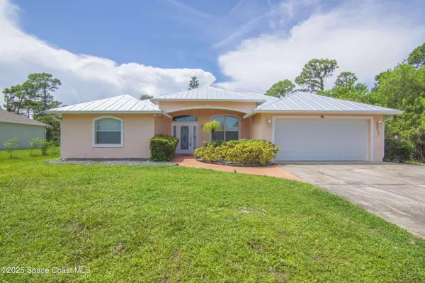 1456 Schumann DR, Sebastian, FL 32958