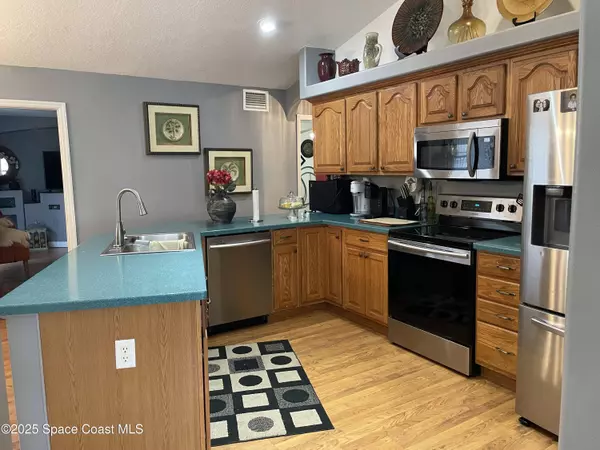 1456 Schumann DR, Sebastian, FL 32958