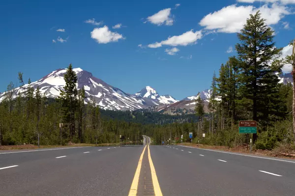 Cascade Lakes Highway