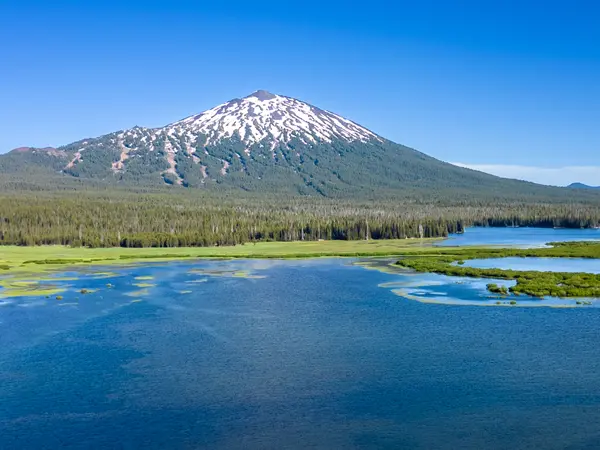 Sparks Lake Mt Bachelor Summer