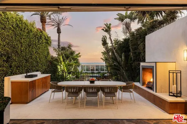 966 Palisades Beach RD, Santa Monica, CA 90403